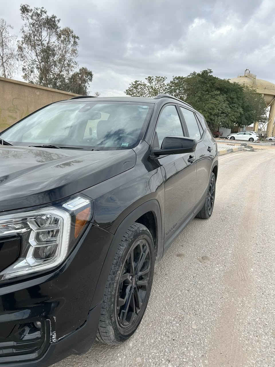 جمسي تيران موديل ٢٠٢٢  مكينه ١٥٠٠ تيربو مكينه وكير مكفولات السياره بدون نواقص جديده ماشيه ٧٠ 
فول مواصفات بصمه تبريد قطعتين فتحة سقف مواصفات معروفه سعر ١٨٥ ***********
