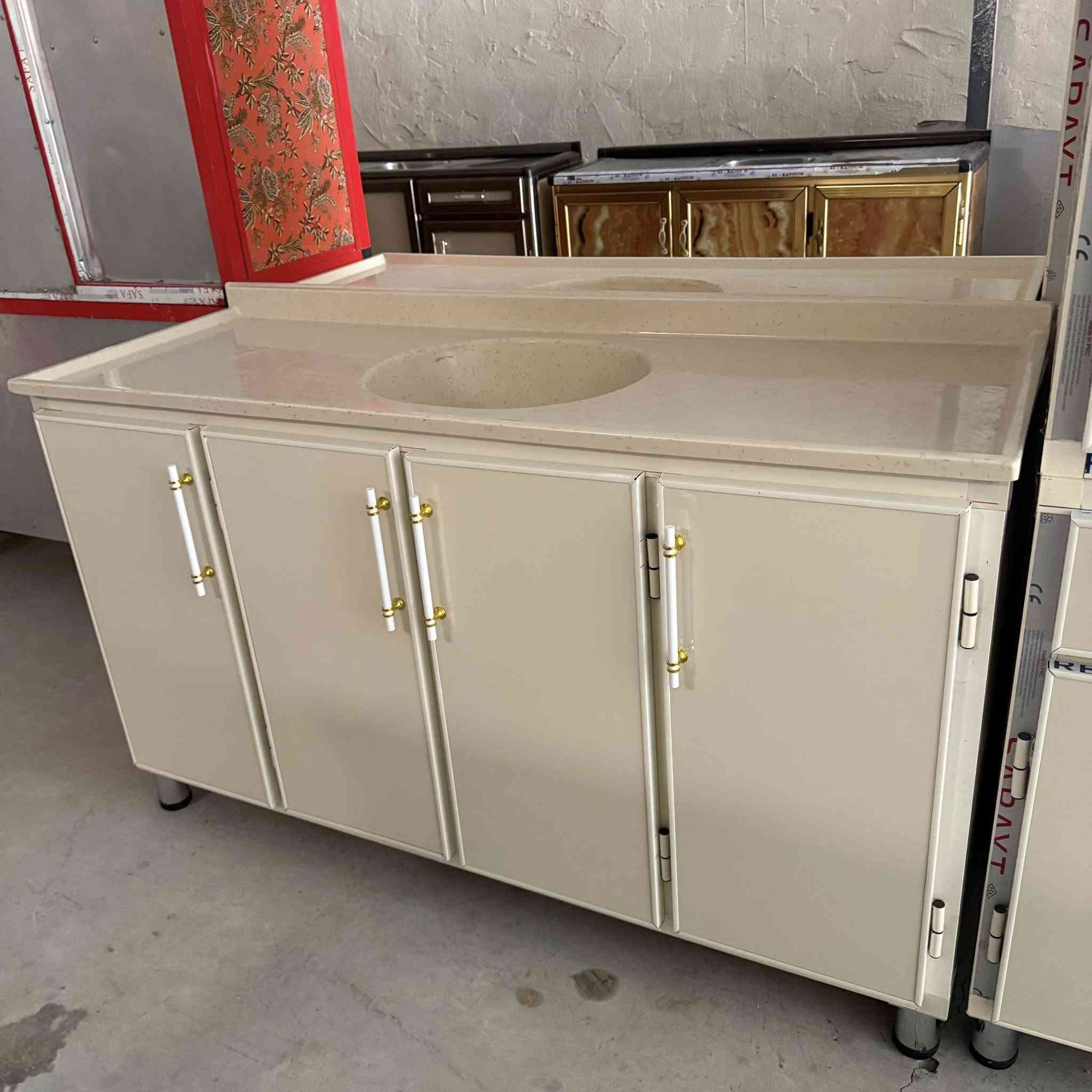 #كاونتر تزكام قياس مترين ونص مرمر وسنك متر ونص مرمر العنوان مغربه شيشان ثانيه للاتصال ***********
