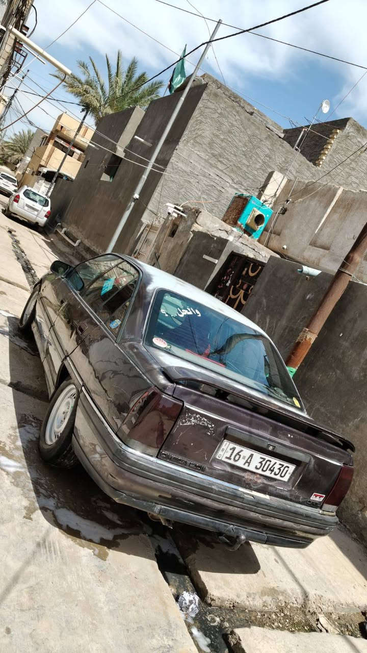 سلام عليكم
للبيع فقط بدون مراوس
  اوبل  موديل 92 السياره فتحه  رقم قادسيه تحويل ثاني يوم
كهربائيات كله شغاله  حداديه كامله  تخم تاير  نضيف
ويل عادي رنگ بلادي   
  تبريد شغال توني مسوي ثلج كمبريسر بستم
بيها مكينه  ديڤور الكبير D4  مال ملكه  وبيها كير عادي  سياره جاهزه من جميع نواحي فقط عايزه صبغه  وبس  كامله مكمله
السعر ب 38 وبيها مجال 
مكاني بابل الحله
‏‪0783 190 1805‬‏
