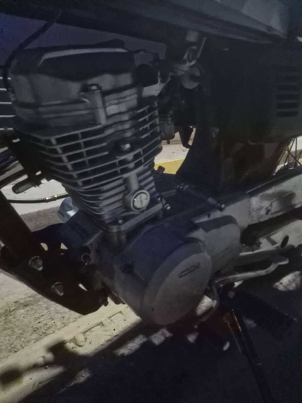 اربعة كير شاصي 14 ومكينة 21  نضيفة أوراق اصولي شوي أوراقهة بيهن شكوك مكاني كوت سعر 500 وبيها مجال قليل


**إذا كنت صاحب هذا الإعلان وتريد حذفه لأي سبب، رجاءا أرسل رسالة إلى الدعم الفني**