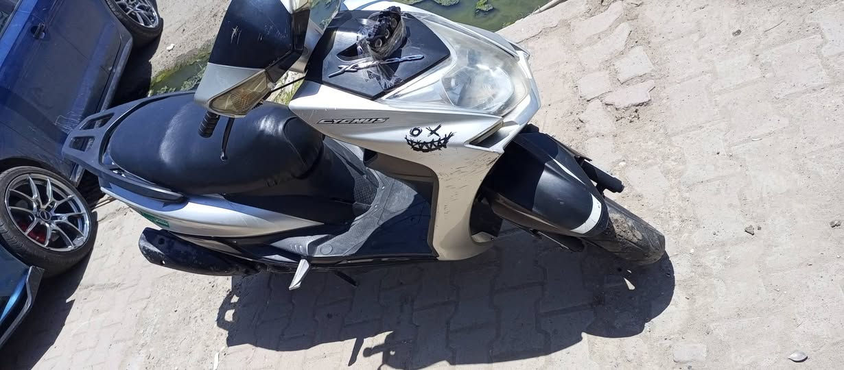 دراجه سكنس موديل 23 محرك يباني مامفتوح صوت ناعم  اشاير كامل ناصي عالي كل شغال سلف هندر شغال دراجه مال جناي تجي تاخذ تراي بيها   السعر 450 بي مجال ان شاء الله للشراي مكاني كركوك


**إذا كنت صاحب هذا الإعلان وتريد حذفه لأي سبب، رجاءا أرسل رسالة إلى الدعم الفني**