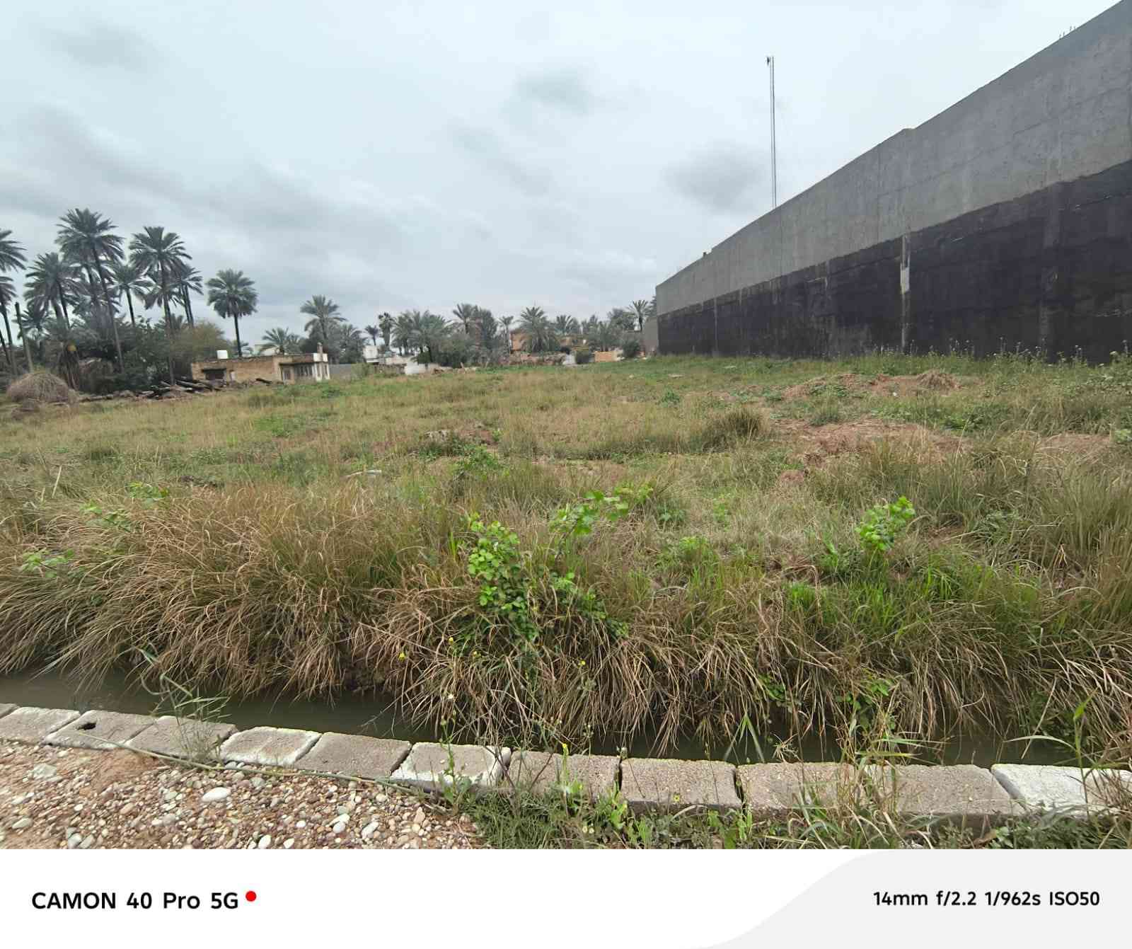 قطع1500م دونم تجارية خلف الجملون قرب غسل الاحيمرمقابل جملونات اپو كامل***********
