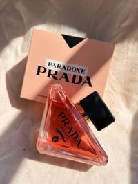 Prada Paradoxe Intense • فرنسي • ثابت وفخم