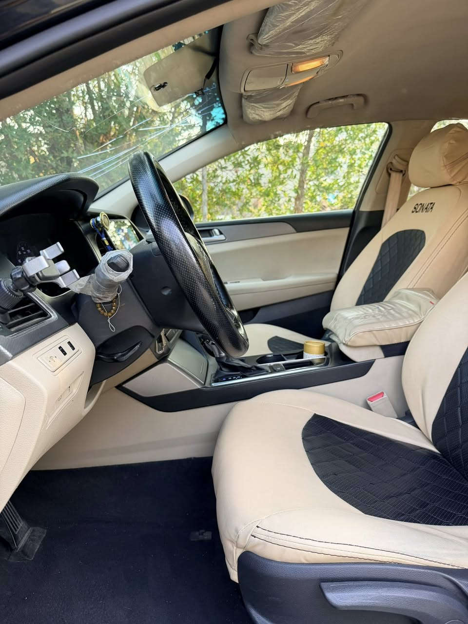 السلام عليكم
سوناتا 2016 وارد امريكي
محرك 2400 جيتي
مواصفات
عادية
3انظمه قياده
سبورت +نورمل+ اقتصادي
تحكات جهتين
شاشه اندرويداصليه
كامرا دواره
صدر خير من الله 
امامي + خلفي
تبريد + تدفئه شغال
حادثها موضح بالمنشور + سونار
على حادثها مال امريكا
السعر 122$بي مجال 
للتواصل
***********
