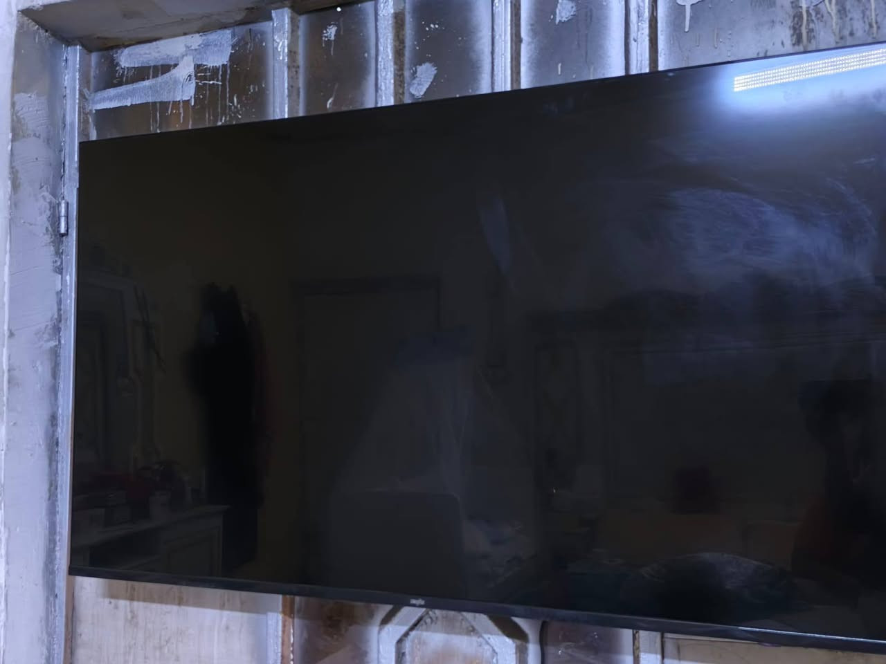 سلام عليكم بلازمه البيع قياس 55بعدهي بل كارتون مشتغله أقل من شهر جديده كلش دبل  ام النت السعر 450وبيها مجال العنوان بصره قبله شارع المدارس الاتصال على الرقم ***********بيع مستعجل
