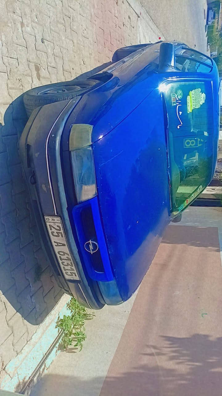 اوبل فيكترا موديل 92 محرك 16قايش عريض رقم كركوك  سنويه هزه جديد بطاقه بنزين سعر 35 مكان كركوك***********
