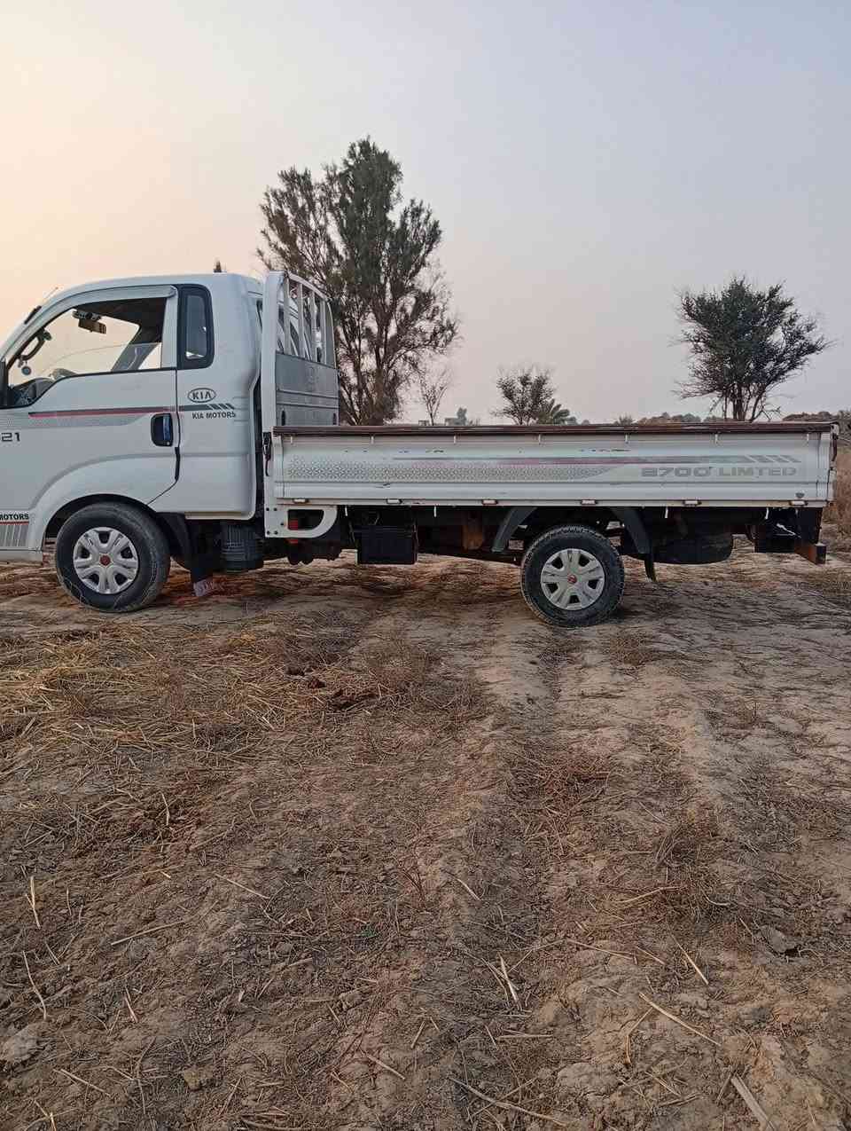 سلام عليكم كيه حمل البيع موديل 15جاهزه من كلشي مكفوله كفاله عامه من  ضربه وصبق وشاصي مكفول ورقم الشاصي واضح رقم ذي قار تحويل ثاني يوم مكان الناصريه قضاء الدوايه السعر 100وبيه مجال قليل التصال /***********
