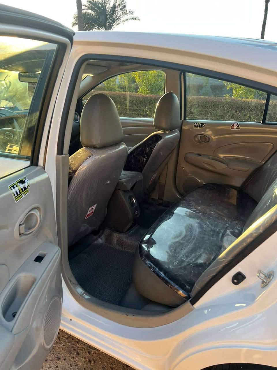 *سني مصري موديل 2024*
_مكفوله كفاله عامه شرط الفحص ماشيه 43 الف 
_تحكم ستيرن 
_حساسات 
_كامره خلفيه  
_جام أربعه كهربائي 
_مسجل شاشه 
_تبريد قطعتين 
_مكفوله من البارد والطخه والصبغ والتبديل
_ما مفتوح بيه برغ سبير ما نازل بعدها على تايرات الشركه  
_رقم اربيل بأسمي الفحص المروري والهزه غير نافده تحويل مباشر بدون فحص المرور
_مغلفه من الداخل الارضيات جلد والقماره والابواب
——————————————
العنوان / بغداد - ابو غريب
الهاتف / ***********
