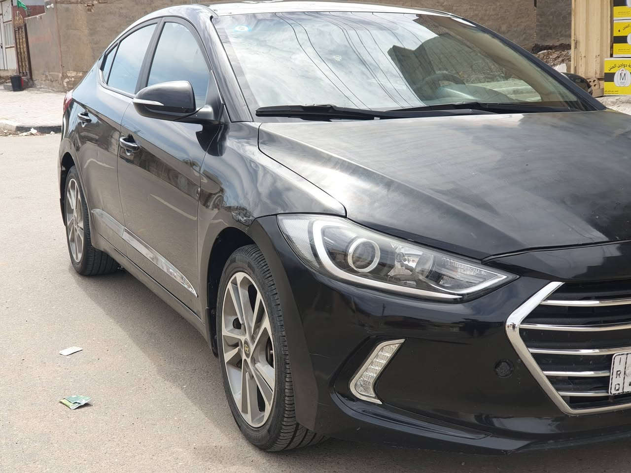 النترا 2018 خليجي رقم كربلاء الدولي ب اسمي تحويل ثاني يوم سنويه وهزه جديده
محرك 2000 دوش ع وضع الشركه 
كير اوتو + عادي ع وضع الشركه
تبريد ثلج حداديه جديده
تخم تاير جديد + باتري جديد
السياره عليه ادامه كامله وجاهزه مال جناي
السياره بيه بنيد مبدل بدون داخل وبيه ربع جاملغ خلفي صبغ فقط وبيه سونار 
مواصفات
اشاير ب المري 
قطعتين تبريد
حساسات خلفيه
لايت عدسه + بلوجكترات زنون
شاشه تدعم كار بلي + كامره دواره بلاد
مانع انزلاق + شاشة اعطال
داخل عسلي 
ويل كب كروم 17
ماشيه 182 كيلو مو ميل
مكان السياره كربلاء 
السعر 129 
***********
