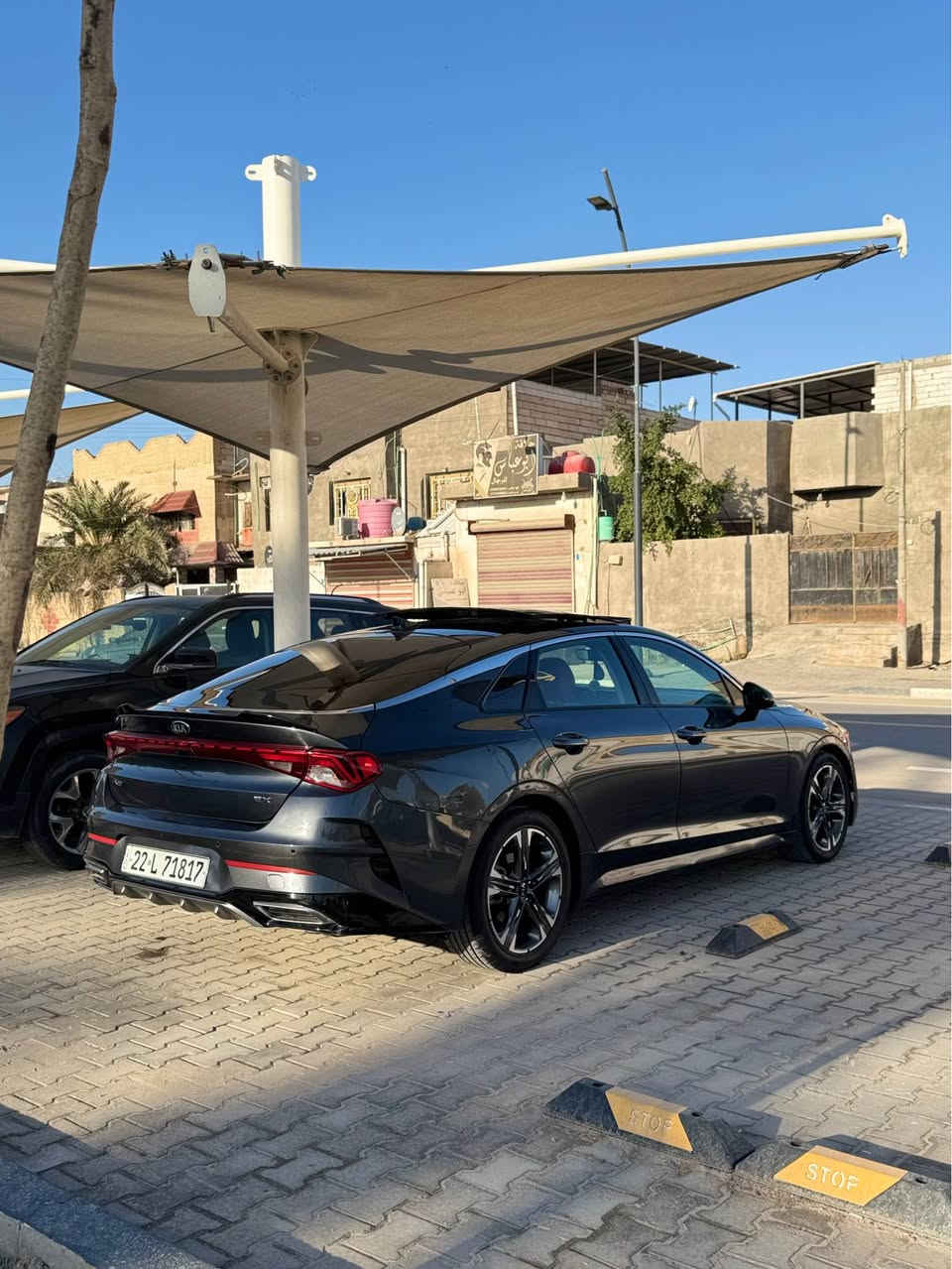 السلام عليكم

كيا 2021 K5 EX لون رمادي فول مواصفات واحد على واحد
صبغ جاملغ خلفي فقط باقي السياره كفاله
المواصفات EX فول 1/1. 

1- بصمة ابواب + تشغيل عن بعد. 

2- شاشة حجم كبير + داخل صاج ملكي. 

3- رادار امامي وجانبي وخلفي و بريك طوارئ وحساسات خلفيه. 

4- هاندبريك بصمة +ميموري كشن + تبريد وتدفئه كشنات وتدفئه استيرن + كشنات الاماميه كهرباااء.+شحن واير ليس. 

5- صندوق ذكي يفتح عند الاقتراب+ كشن خزن ميموري

6- بك لد مسطره 

7- ويل كب  كروم

8- تبريد شاشة منفصل+ قطعتين تبريد. 

10- سياقة الكترونية + تحديد مسار.  

12-  نظام الترحيب الصوتي + الشاشات. 

14- 4 وضعيات قيادة بل ماوس 

15-اوتو هولد للتوقف الالكتروني بل ازدحام. 

16- محرك 1600 turbo 

17-كامرة خلفيه

ملاحضة هاي السيارة تعتبر اعلى فئة 

180  بيهة مجال بسيط حك الجيه

مكاني البصرة

*********** البصرة, العراق
