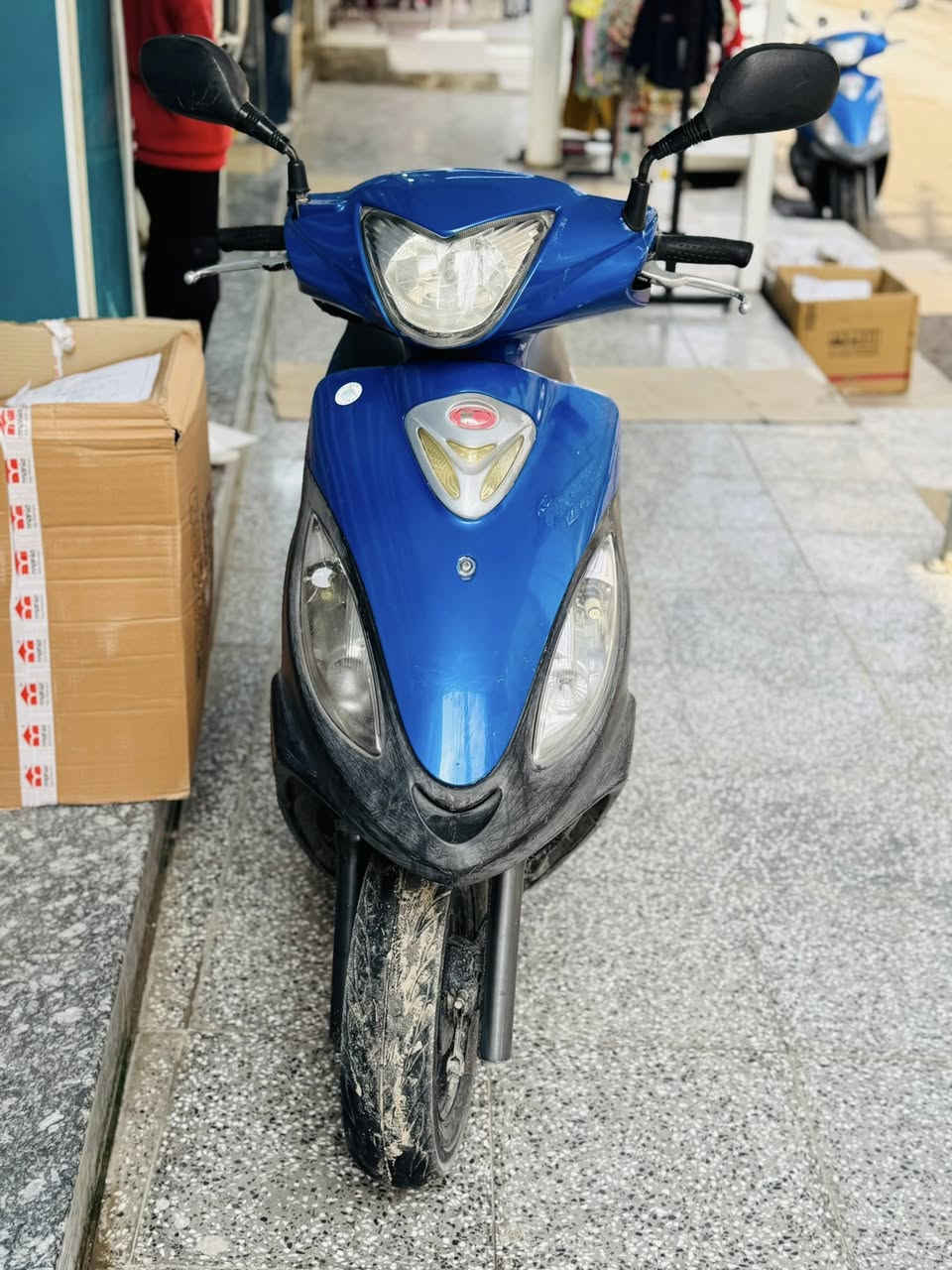 في تو للبيع دراجه رمبه وصل المعرض وياها شرط كفاله من كلشي دراجه ختم واحد الكفر ويا المكينه وكله بلاد تجي وشوف بعينك احله من الصوره 
عنواني الشطره 
تواصل  *********** بي واتس
