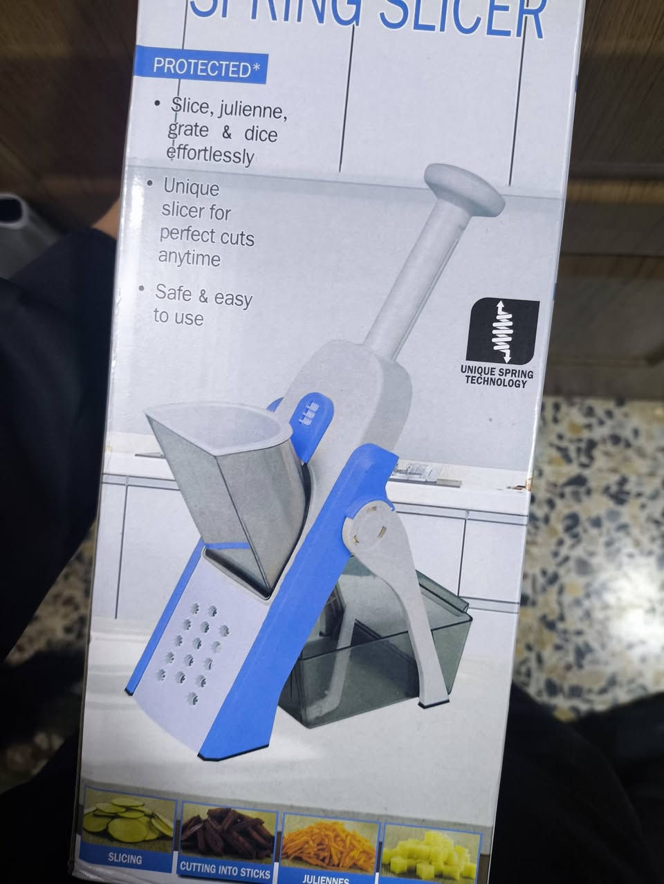 سلام عليكم 
عيني عندي هاي اريدها للبيع 
السعر 16الف 
الرقم ***********
