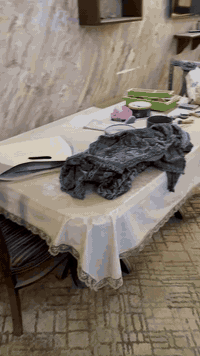 السلام عليكم .. غراض بيت بزيونة شلنه منه قبل سنة بالضبط وباقيه الغراض بي حتى مماسحها والغراض كلها شركات اصليه سامسونك والجي وتوسوت والمطبخ واحد خشب بلوط اصلي واللاخ hdf والغساله lg وغرفة اطفال وميز طعام ٦ كراسي خشب صاج ومعرض وميز تواليت وكلشي موجود للبيع حكتب اسعار تعليقات وهذا تليفوني للاستفسار ***********
