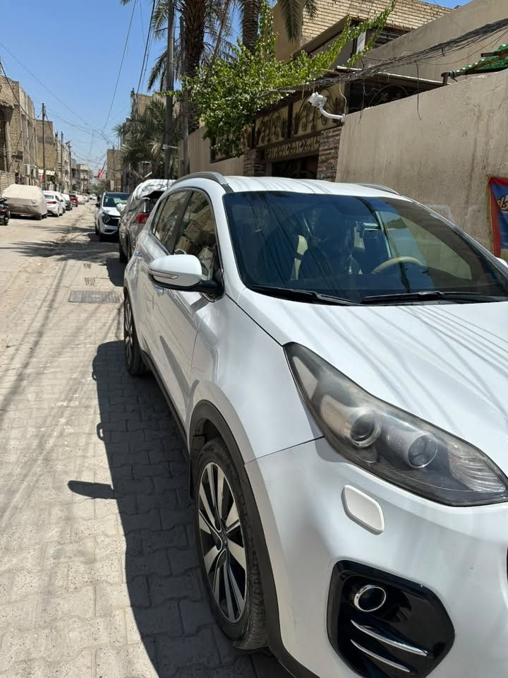 للبيع كيا سبورتج ٢٠١٩ خليجي  محرك 2000 دوش
ماشية 112 الف  مواصفات السياره مري شفط  تحكم ستيرن ثلاث انظمة قيادة حساس امامي خلفي  تبريد قطعتين اشاير بالمري رقمها سليمانيه  السعر ١٨٥وبيها مجال بسيط 

العنوان بغداد الحرية

للتواصل ***********
