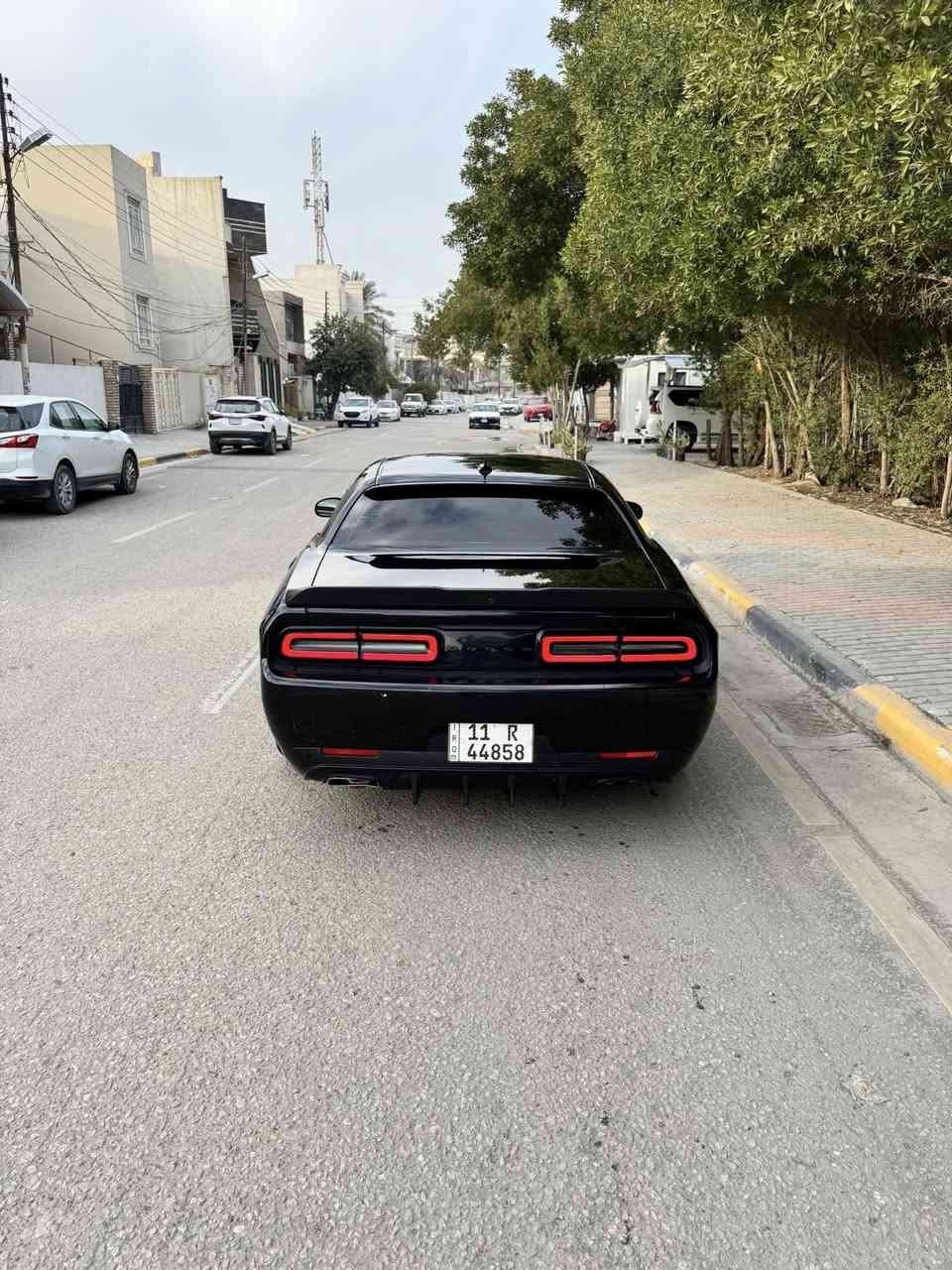 السلام عليكم 
جالنجر 2023 اخر اصدار 
مراوس ب 8 سلندر جارجر موستنك Gt
السياره فول ماعدى السلايد 
مواصفاته معروفه 
كشنات جلد 
تدفئه وتبريد بل مقاعد 
خزن ميموري 
رادر جانبي وخلفي 
المري نزول ذاتي 
تدفئه مقود 
ستيرن كهرباء 
شاشه جبيره 
بعد بيه هواي مواصفات
اضافات 
ويل نجمه خسفه قويه 
كفر فجوج 
شفقه 
سكوبات
دفيوزر خلفي 
زراعه لدات متغير بل جهاز 
دركه srt

مكينه 3600
كير مكينه حداديه تبريد كفاله 
السياره احلى من الصور 
مكان السياره كربلاء 
***********
