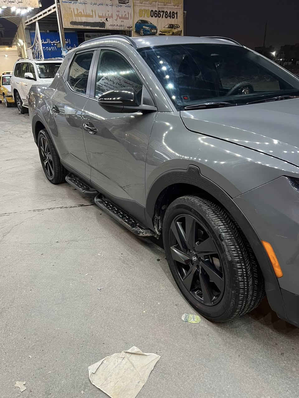 🚗 للبيع: هيونداي سانتا كروز 2023
📍 مكان السيارة: بغداد
📞 للتواصل: ***********

📊 المسافة المقطوعة: 40000 كيلومتر
🛠️ المحرك: 4 سلندر – 2500cc

⚙️ المواصفات:
• فتحة سقف
• بصمة عدد 2
• مقعد السائق كهربائي
• ويل كب
• رادارات 360
• تشغيل عن بُعد
• لايتات LED
• لايتات زينون
• إشارات على المرايا
• تحكم ستيرن جهتين
• شحن لاسلكي
• هاندبريك بصمة
• هيترات بالمقاعد

⚠️ أضرار السيارة:
• وارد أمريكي
• ضرر ضربة خفيفة بالبجم (موضح بالصور المرفقة)
• جميع الوسائد الهوائية (الايرباكات) سليمة ✅ 

📌 تفاصيل إضافية:
• رقم السيارة: أربيل الدولي الجديد
• باسم الشركة – وكالة أو تحويل مباشر 
• لون السيارة: رصاصي غامق (إسمنتي)
