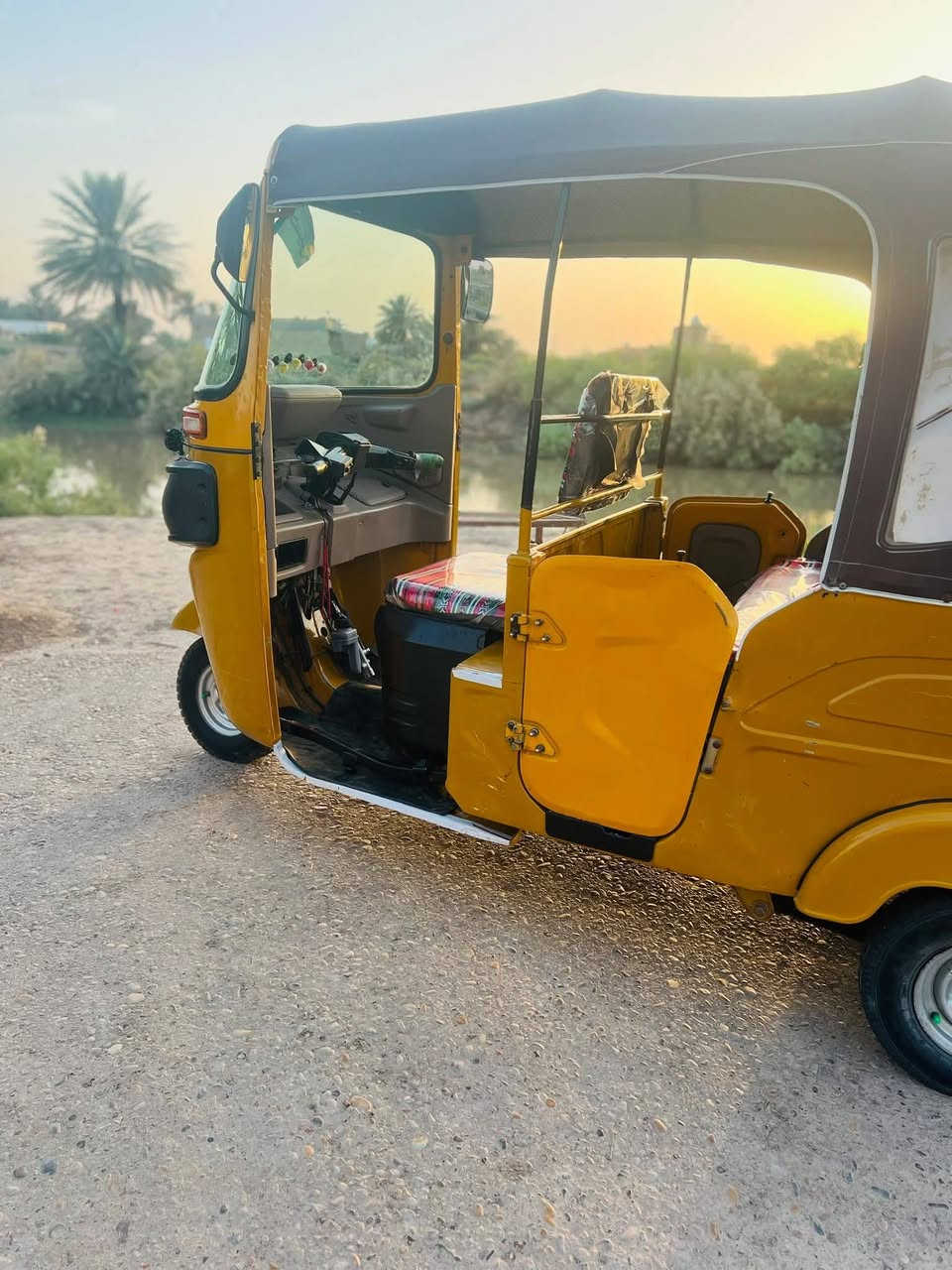 السلام عليكم للبيع با بغداد الاستفسار 
*********** السعر مفاجاه
