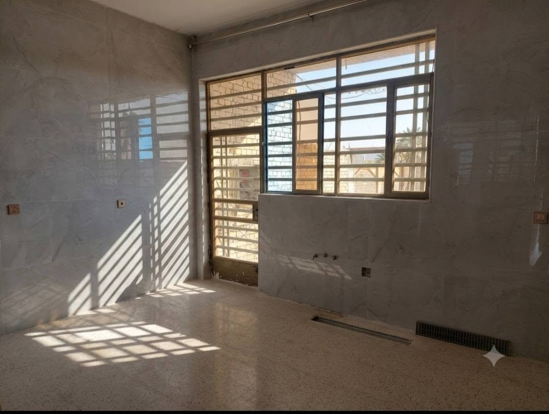 السلام عليكم بيت مساحة ٢٠٠متر زراعي شهداء البياع خلف سوق رضى الشارع عرضة ١٠متر خدمات كاملة مي مجاري كهرباء استفسار اتصل على الرقم بي واتساب ***********@
