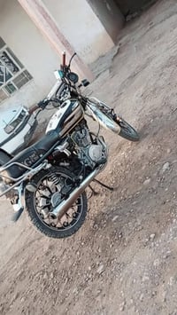 موديل 25 بس الشاشه مو شغالة 700 وبي مجال نامه برو 07740723401/ 0771477...