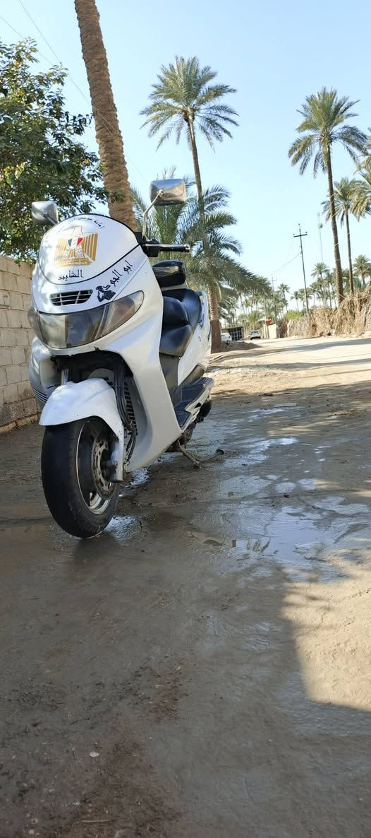 السلام عليكم هي الدراجه سكاي ربع كامله وشغاله شغل ومشي اريده مراوس ابفورزه مكاني بابل ***********
