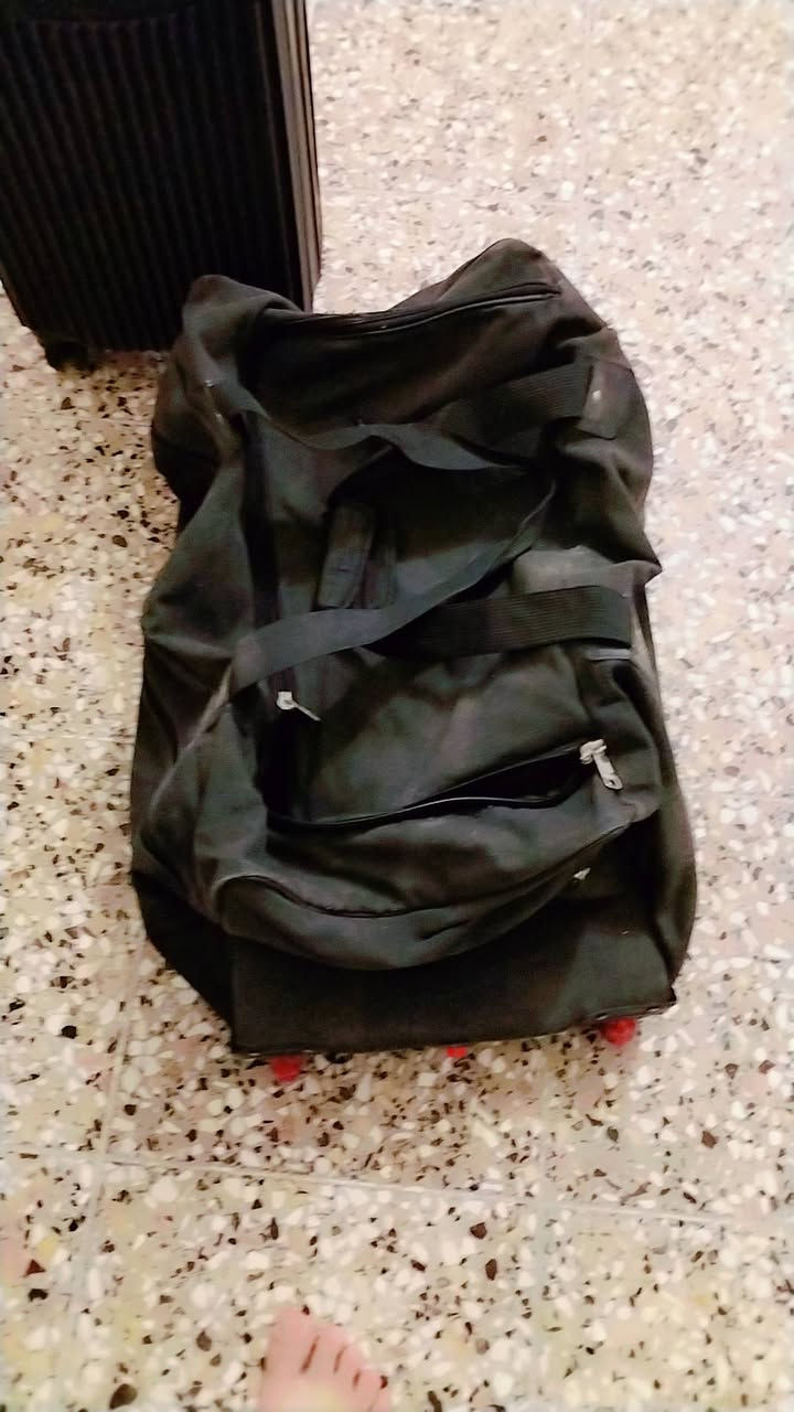 سلام عليكم ورحمة الله وبركاته
غراض للبيع كلمن وسعره ***********
