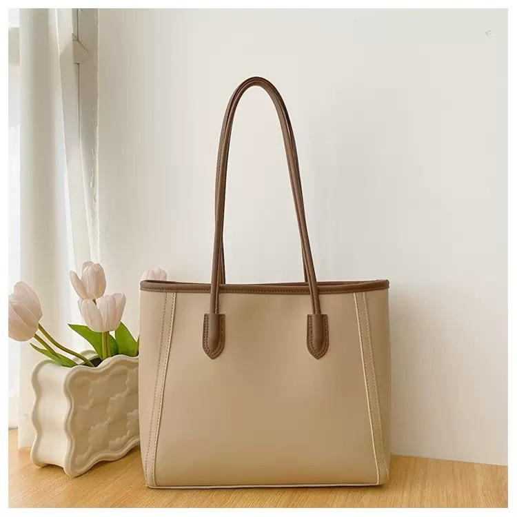 حقيبة جلد لطيفة🐝💐
السعر :10 الف 🌸
القياسات :27*37 cm 🩷


**إذا كنت صاحب هذا الإعلان وتريد حذفه لأي سبب، رجاءا أرسل رسالة إلى الدعم الفني**