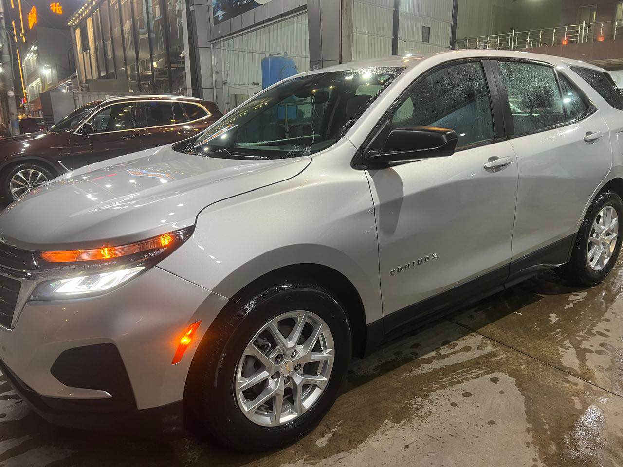 شوفرليت كوينكس موديل 2022 رقم اربيل سنوية باسمي السيارة تخم تاير جديد بطارية جديدة صدر امامي وخلفي بلاد شركة السيارة خير من الله عارضها ب165 ورقة وبيها مجال مكان السيارة مجمع بسماية السكني ماشية لحد الان 112 كيلو متر وليس ميل 
بيها جراد بخشم البنيد ايرباكات بردة طاكة 
كشنات مخمل تشغيل بصمة للاستفسار التواصل عبر الواتساب فقط *********** بغداد, العراق
