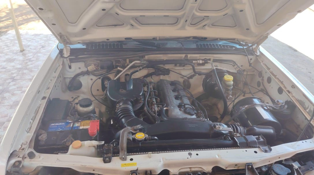 سيارة للبيع فقط 
نوع نيسان بيك اب دبل قمارة موديل ٢٠٠٨ ياباني المنشأ 
رقم بغداد جديد قبل اقل الشهر حولته بأسمي وكامله من الهزه 
السنوية نافذه لغاية ٢٠٢٨ 
المحرك حجم ٢٤٠٠   ٤ سلندر
الكير مالته بلادي شركة
الكشر خالي من الضربه والتبديل والصبغ فقط بيه مكانات قليله بارد والقماره بيه مكانات منكرشه  اثر حالوب 
الجام مالته كله كهربائي
الصدر والدبلات كله جديد مؤسسة 
طقم تايرات جديد 
الكهربائيات كله شغالة 
السيارة نظيفه من الداخل والخارج واحله من الصور 
السيارة مال جناي متخلي عليه برغي واحد
 
السعر  ( 18500000 ) ثمانية عشر مليون وخمسمائة الف دينار عراقي

للاستفسار اكثر اتصل على الرقم 
***********
