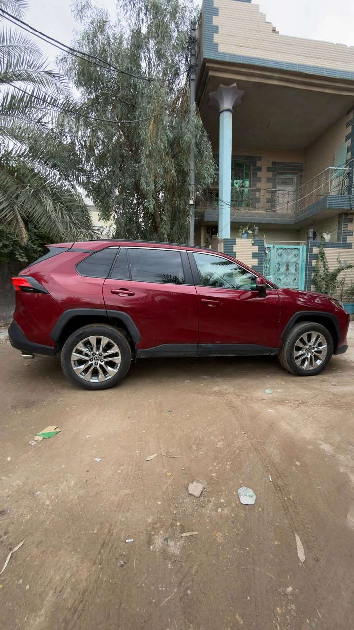 بسم الله الرحمن الرحيم
للبيع راف فور 2024 فول مواصفات xle 
مامرقم بعدها
 السياره جديده بمعنى الكلمه 

_لسياره وارد امريكي

السياره بانزين
_مواصفات السياره كالاتي:-
((- بصمة تشغيل - فتحة سقف سلايد روف - وضعيات قيادة متعدده - جنطة كهرباء - تبريد قطعتين - رادار جانبي وامامي- تحديد مسار  -  سايد بريد بصمه- محرك ٤ سلندر فئه ٢٥٠٠- ايكو ونظام وقود اقتصادي- شاشه دشبول- كشنات كهرباء السايق- كشنات تدفئه تبريد- تحكم ستيرن- ويل كب ))

_  السياره  ماشيه 7000 

_ مكان السياره كربلاء 

_ سعر السياره 

(250 ورقه)  بيها مجال بسيط

للستفسار اتصال على رقم 
***********
