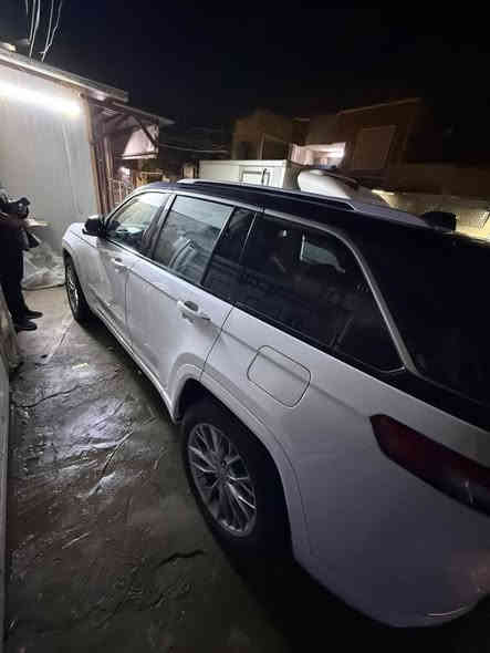 جيب سومت2022( امريكي )
فول فول مواصفات

الموديل2022 . (امريكي) .

المحرك : V6. 3.6L .

العداد :34 كليو متر

موصفات:

رباعي 4x4

﻿نظام تعليق هوائي (جكات).

﻿قيادة ذاتية عند المنعطفات.

﻿رادار امامي مع مانع تصادم .

﻿نظام الرؤية الليلية.ناضور ليلي

﻿تحذير الخروج عن المسار .

﻿مستشعر نوم السائق مع نظام التوقف الآلي

﻿تحذير النقطة عمياء ٥ .

﻿نظام تحذير عند التقاطعات.

﻿نظام تحذير عند تجاوز السرعة المحددة.

﻿نظام عرض المعلومات على الزجاج الامامي (HEAD UP

(DISPLAY

﻿نظام تقليل الضجيح داخل المقصورة.

﻿إنارة محيطية.

﻿شاحن موبايل وايرلس.

﻿تعديل وضعيات مقود السائق كهربائيا.

﻿مرايا تعتيم ذاتي.

﻿المرايا الجانبية قابلة للطي كهربائيا

مرايا الجانبية فاد

ظام الصوت من ماكنتوش مع 19 سماعة.

ويل قياس 21 انج .

* سقف بانوراما .

﻿شاشه كبيرة 10.1 انج .

﻿شاشة للراكب الأمامي .

﻿نظام الخرائط (GPS) .

﻿عرض خرائط الطريق على لوحة القيادة.

﻿لوحة القيادة بقياس 12 أنج.

5 كاميرات خارجية مع بخاخات ماء للتنظيف.

كاميرا للمرأة الداخلية.

﻿تصوير حراري ليلي .

﻿المصابيح الأمامية زنون .

﻿كشافات الضباب زنون .

﻿دخول ذكي.

﻿بصمة على 5 ابواب للدخول الذكي.

﻿تشغيل عن بعد .

﻿الصندوق الخلفيي كهربائي .

﻿فتح الصندوق الخلفي مع حركة القدم.

أقل

دوسات جانبية

﻿فرش المقصورة الداخلية من الجلد الطبيعي الفاخر.

﻿اضافات من الخشب الطبيعي للمقصورة الداخلية.

﻿ذاكرة لحفظ وضعيات الجلوس للمقاعد الأمامية

﻿مساج للمقاعد الامامية .

﻿المقاعد الأمامية كهربائية .

﻿المقاعد الأمامية تبريد وتدفئة .

﻿المقاعد الخلفية تدفئة وتبريد .

﻿ستائر للشبابيك الخلفية.

﻿انارة داخلية LED متعددة الالوان .

﻿حساسات امامية وخلفية .

﻿5 راكب .

﻿مكيف خلفي مع وحدة تحكم منفصلة .

﻿تدفئة مقود القيادة.

﻿مانع تصادم خلفي .

﻿بلوتوث تلفون .

﻿محدد سرعة .

﻿نظام التشغيل والاطفاء الاوتوماتيكي

5 راكب .

﻿مكيف خلفي مع وحدة تحكم منفصلة .

﻿تدفئة مقود القيادة.

﻿مانع تصادم خلفي .

﻿بلوتوث تلفون .

﻿محدد سرعة .

﻿نظام التشغيل والاطفاء الاوتوماتيكي .

﻿نظام بريك اوتماتيكي

بعد هواي موصفات اعلى فئه 1/1

السعر انشالله مناسب 365$ بيها مجال 

***********
