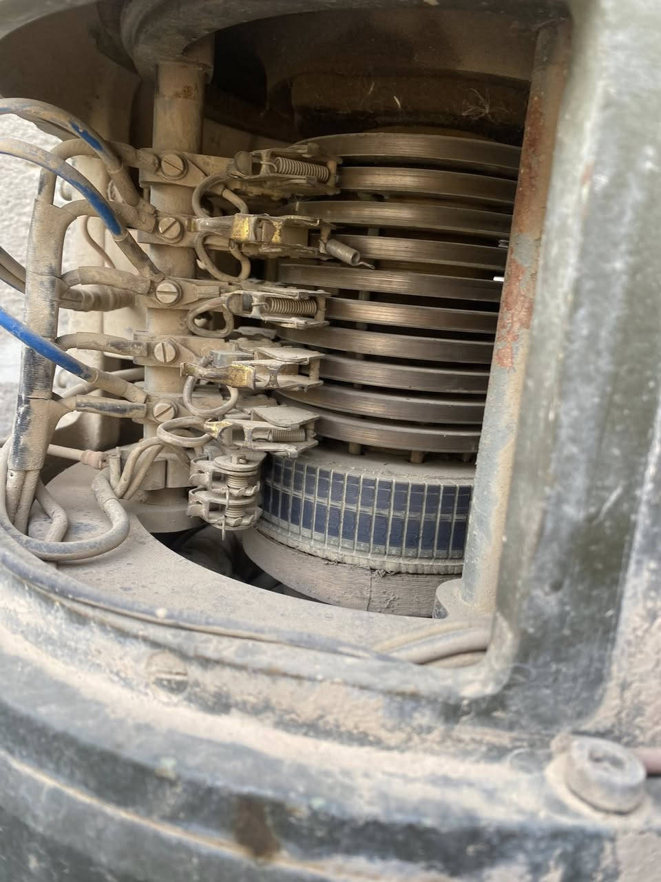 راس توليد 20  كيفي بداخله مكينه لحيم سعر 300 وبي مجال رقمي ***********
