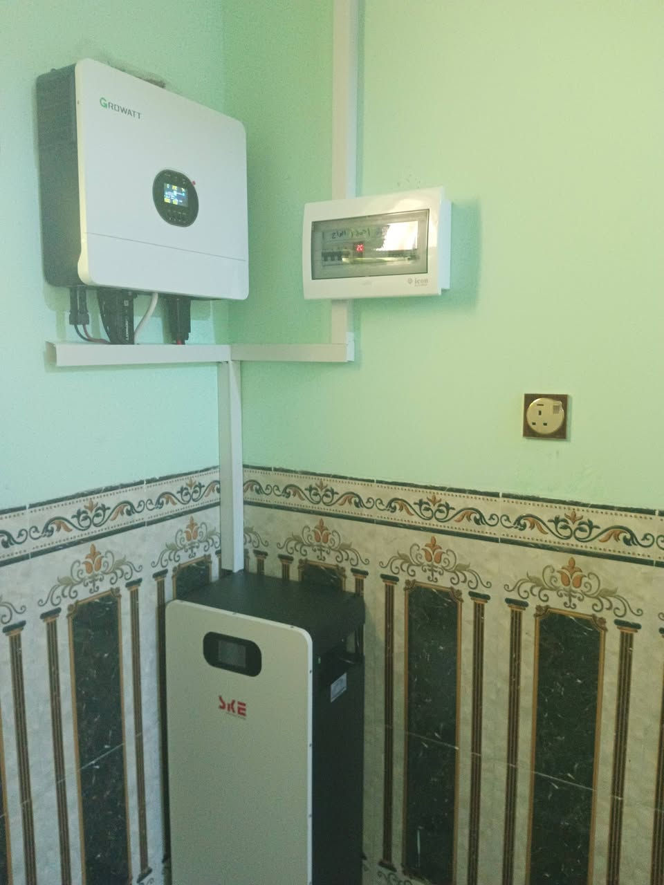 من عروض شركة الحجاب للطاقة الشمسية
تم تنصيبها للعم (عبد صالح محمد ) 
في اسديرة وسطى  📌

              ⚡بقدرة ⚡

20-امبير نهاري ☀️
15_ امبير ليلي 🌙

✅ تظمنت المنظومة الشمسية 🔆
 
10_ألواح لونجي 615 واط 
 بقدرة توليد ⚡(2.5امبير) (مؤسسة)   
 بظمان ١٥ سنة ✅
 
2_ بطارية ليثيوم 15  كيلو واط من شركة SkE
بظمان 5 سنوات ✅

3 _انفيرتر   6 كيلو كرواط جناحين  🟢
بظمان 1 سنة✅

___________________________________💰 أسعارنا مناسبة جدًا وتنافسية
🔎 تكدر تستفسر عن حجم الطاقة المناسب إلك
📋 ونوفر لك قائمة المواد مع الشركات المصنعة
📊 حتى تكدر تقارن وتتاكد من أسعارنا بالسوق وبكل شفافية
📌 شركة الحجاب للطاقة الشمسية
____________________________________

🔴نعمل ليلا 🌙 مع نهار،☀️

✅غايتنا أرظاء زبائننا  الكرام ومواعيدنا معهم ⚡✅

🎉حياكم الله في شركة الحجاب للطاقة الشمسية 🎉

الهاتف للأستفسار
 
*********** الاستاذ فرحان

العنوان_الشرقاط_اسديرة_الفياض
