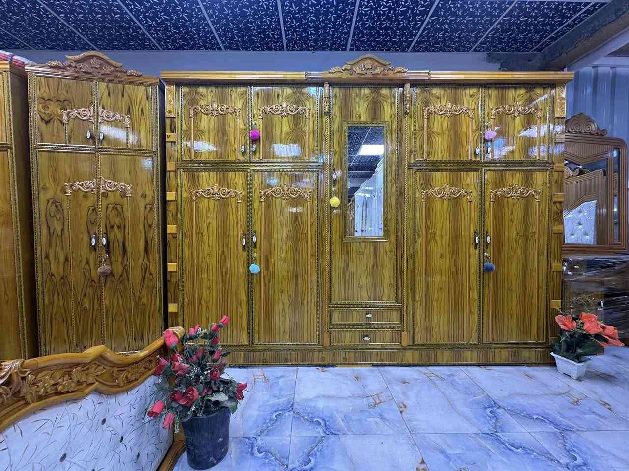 غرفه 5بيبان زان صاج5ملم ملحق طابقين سعرمليون٢٠٠ واتساب ***********
