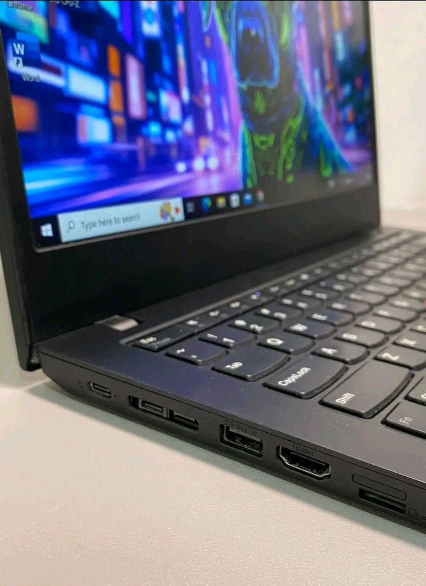 لابتوب Lenovo   الجيل العاشر سوبر سلم  للبيع
المعالج core i5 الجيل العاشر
رام 8 كيكا DDR4
هارد 256 كيكا SSD
كرت الشاشه Intel Uhd 630 حجم 5 كيكا
الشاشه حجم 14 انج ضد التوهج دقة fhd 1920x1080 
باتري ليثيوم 6 خلايا  شحن سريع 65 واط والباطرية ممتازة 
كامره دقة hd تحتوي قفل فتح وغلق الكامرة  
 منفذ  رام  وhdmi وباقي المنافذ   الحاسبه كلش نضيفه وحلوه
السعر 375 الف


**إذا كنت صاحب هذا الإعلان وتريد حذفه لأي سبب، رجاءا أرسل رسالة إلى الدعم الفني**