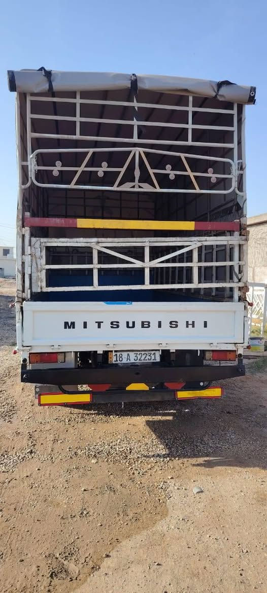 السلام عليكم اخوان كنتر ١٣ سياره جديده تخم تاير جديد صارله ٢٠يوم من شديته كير محرك .اكسل مكفول السياره جديده زلغ مابيهه اترايك بصره اربيل رقم بابل انكلزي اربعه طن ثاني يوم تحويل الاتصال ***********
