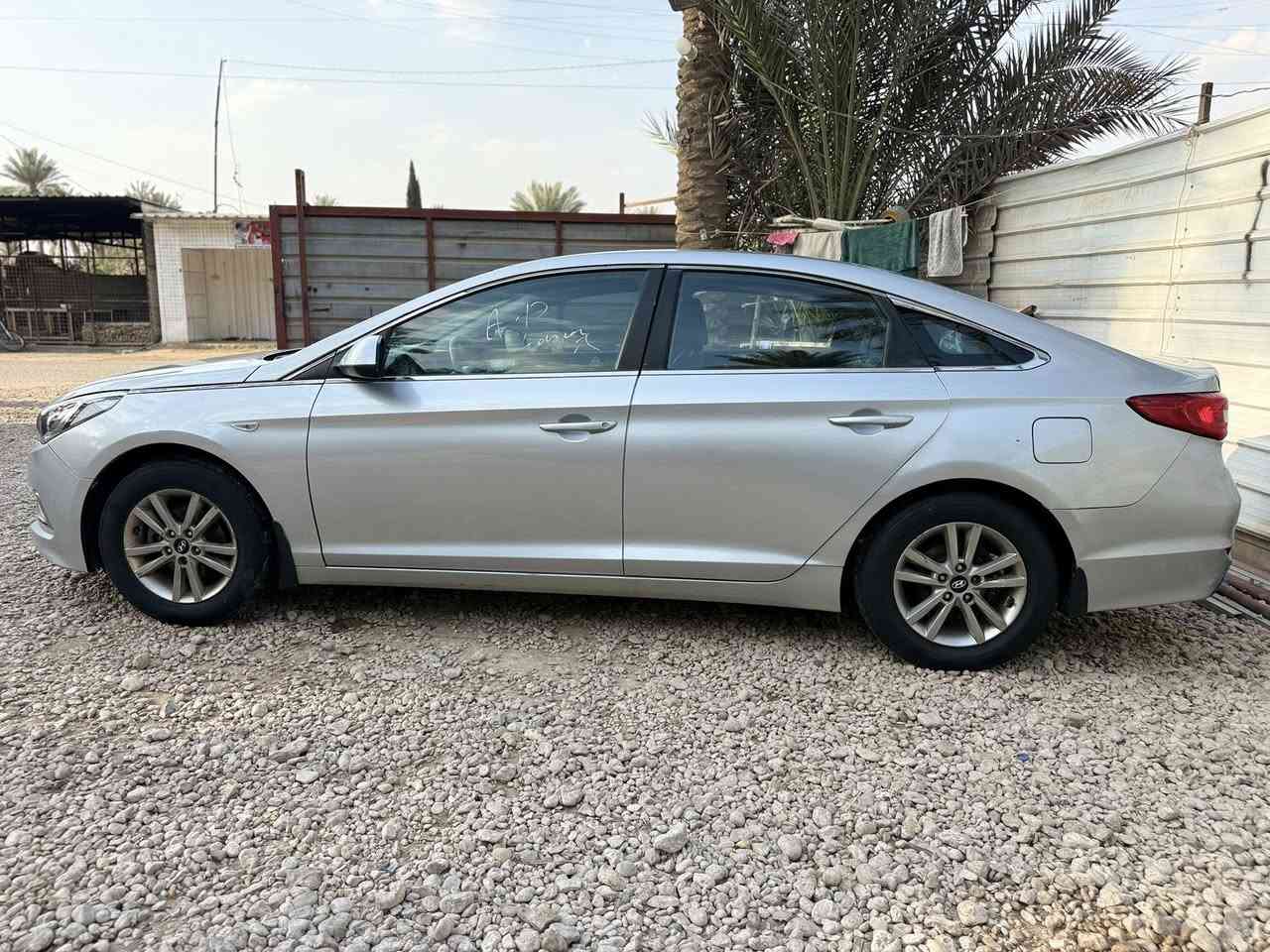 السلام عليكم ورحمة الله وبركاته 
سوناتات موديل ٢٠١٧ عدد ٢
كصة جنطة دخول جديد البارحه كملن 
من الشغل جاهزات وبدون نقص 
متومات شرط الحاسبه شرط 
رقم دولي الجديد اربيل 
السياره غاز بلاد خط واحد تنسى الصرف 
مكاين دوش 
تدفئة وتبريد جاهز 
كشنات جلد تحكم كشن كهرباء 
تحكم استيرن جهتين 
حساسات خلفيه 
مانع انزلاق 
نظام ايكو 
تاخذ سياره جاهزة للاخير وبدون نقص 
مكان السيارات بابل 
السعر ٥٥
***********
