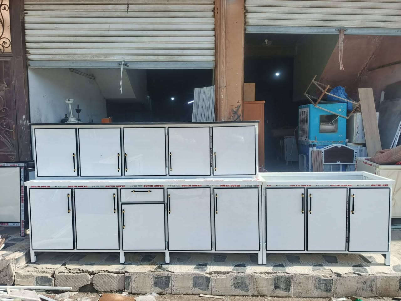 السلام عليكم
مخزن حميد المفرجي 
يوجد لدينا جميع انواع الكاونترات العنوان كركوك حي النصر٢ بدايت سايدين مركز شرطة العروبه قرب جمله ابو ريان ***********
***********وتساب
