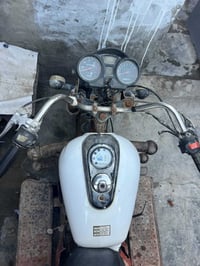 ستوته للبيع السعر 1200 رقم وسنويه باقيه بس علي البصمه معامله كامله وبي...