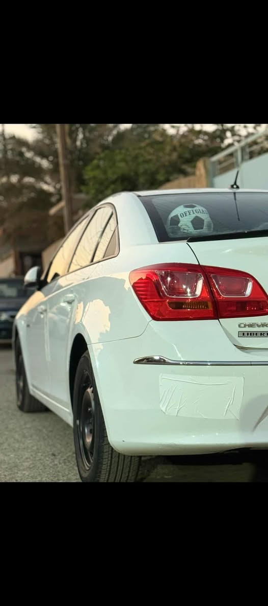 شؤفرليت كروز ٢٠١٦ خليجي
قطعتين صبغ اثر شخط بدون ضربه احسبه كلين 
بجم كبس خلف كبس 
مكينه ١٨ مفتوح بس كازكيت 
تبريد ثلج
تدفئة شرط
دبل كير 
تحكمات ستيرن 
صندوق بصمه
تحديد سرعة 
شاد شاشه وكاميرا اصلي 
اشارات مري 
قفل مركزي بلادي
صدر جديد 
باتري جديد
تخم امامي جديد
دسكات مبدل
ويل كبات بلادي 
بلاجكتور عدسة 
دوشمه كامل 
رقم وسنويه جديد بسمي شرط تحويل 
ورقه بنزين بي 
بدون نقص 

ماشيه ١٩٥ وقابل للزيادة الف حقيقي
سيارة احلى بل حقيقه 
سعرها ٩٦ ومجال للطيبين 

عنواني كركوك 
وهاي رقمي ***********
