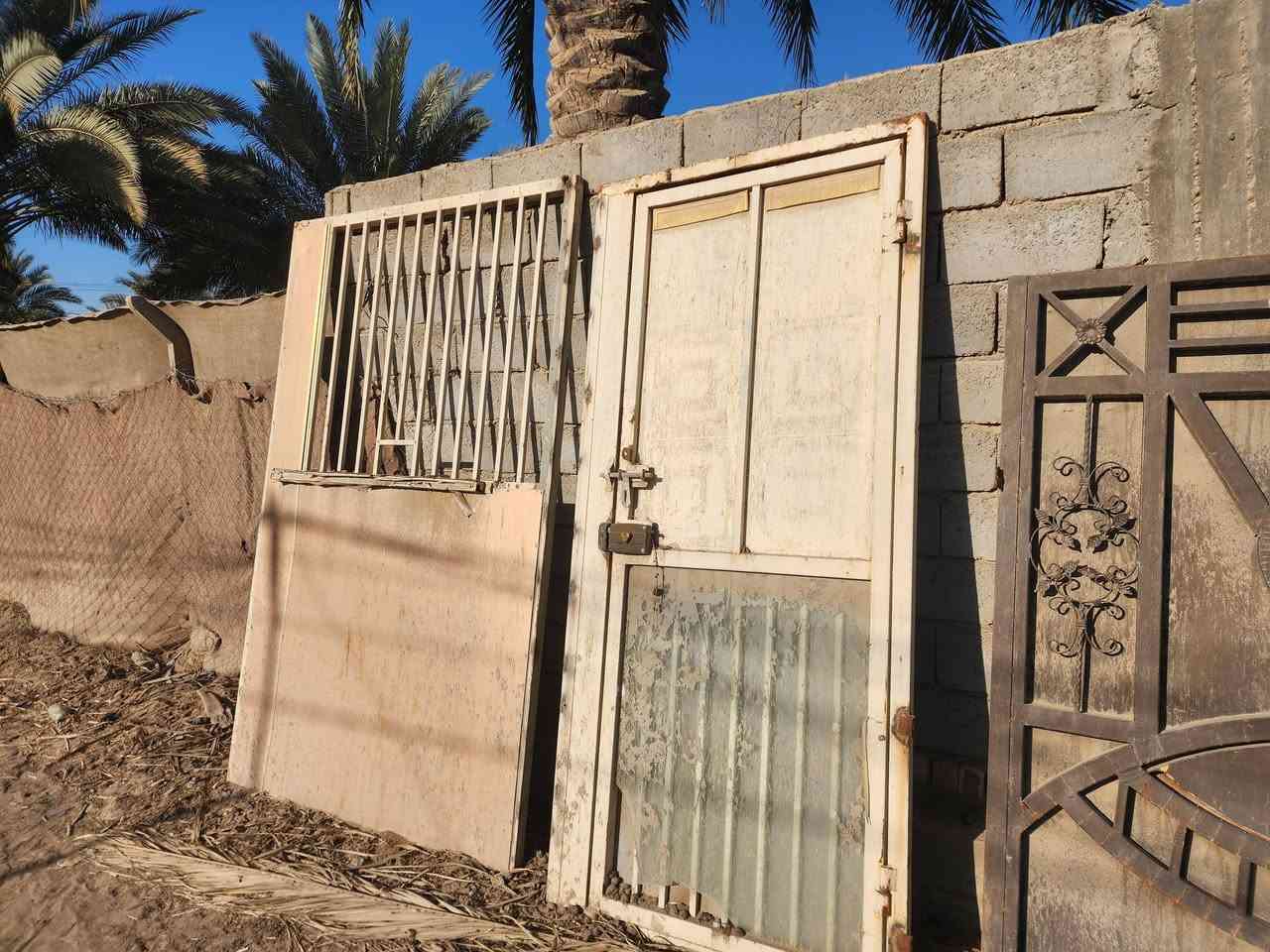 باب حديد طلاكتين مترتين ونص ب٧٥
باب طلاكتين متر وربع ب٤٥
ابواب سلايت ب١٦٥و١٧٥ و٢١٠ 
باب سلايت اخضر ٦متر ب٣٢٥
باب حديد طلاكه ب١٠
باب حديد طلاكه وربع ب٦٥
ابواب بي في سي جام ب٤٥
ابواب بي في سي نقشه ب٦٥
ابواب المنيوم ب٤٥
ابواب تركيه حديد مغلون قاصه ب٨٥
شبابيك المنيوم وبي في سي متر في متر ب٤٥ وب٢٥
شباك بي في سي مترتين وربع في متر و٨٠سم ب١١٠
شباك متر و٨٠سم في مترتين تقرييا ب١٠٠
قاطع بي في سي صاجي ١٤٠سم في ٢٤٠سم ب٣٥
المسيب حي المعلمين٣ طريق سيد ابراهيم بعد السكه بكيلوين تقريبا بعد اسلاك الضغط العالي ب٢٠٠م 
بيت على جهة اليمنى
***********
يرجى الاتصال قبل المجيء
