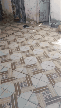 بيت للبيع حوسم عل ربع سايدت مقبل حي معلمين قديم سعر مناسب كلش 07875830...