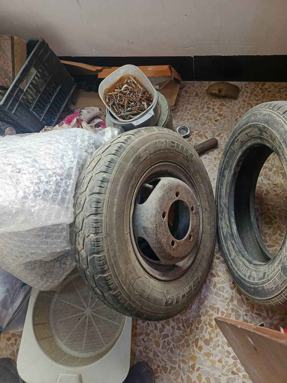 متاح ويل وتايرات وكبات مال 2700
*********** خابر واتدلل
