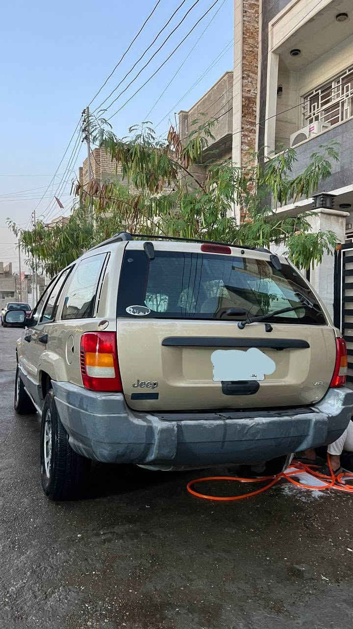 السلام عليكم جيب شيروكي موديل 2000 مكينه 6V  3500 رقم بغداد السياره خير من الله تبريد شغال حداديه كامله جديده الكهربائيات كلها شغاله مكاني بغداد *********** السعر 55 وبيها مجال
