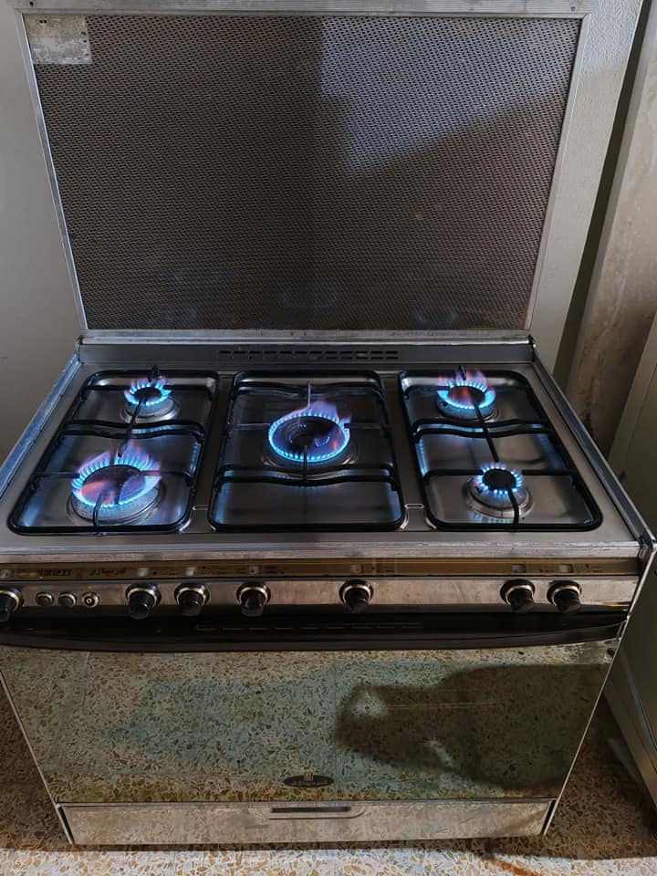 اغراض للبيع اسعارهم على الخاص الشراي يتفضل على الخاص


**إذا كنت صاحب هذا الإعلان وتريد حذفه لأي سبب، رجاءا أرسل رسالة إلى الدعم الفني**