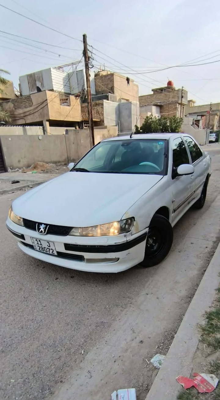 بيجو 406 موديل 2001  بغداد رقم انگليزي بسمي سنوية لغاية 2029  محرك وكير حاوية جديد مبدل صار اسبوع تخم تاير كهربائيات كلها شغاله بيها ضربه بالچاملغ الخلفي عكس السايق بدون دواخل مكانها بغداد الشعب شارع الصحة.سعرها 42 بيه مجال ***********
