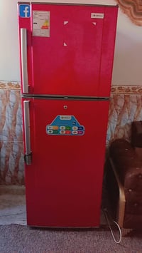 ثلاجة للبيع • التجميد شغال • كربلاء