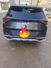 موديل ٢٣ امريكي سياره كلين ماشيه تقريبا ٢٥ الف كيلو قابل للزياده مواصف...