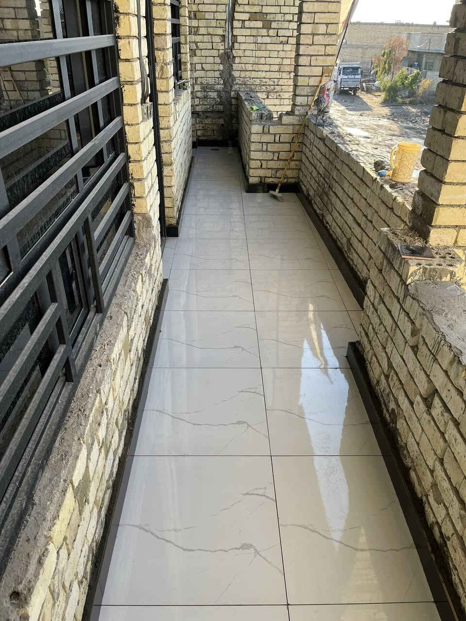 خلفيات سراميك وبورسلين ومرمر شغل درجه أولى استفسار ***********
