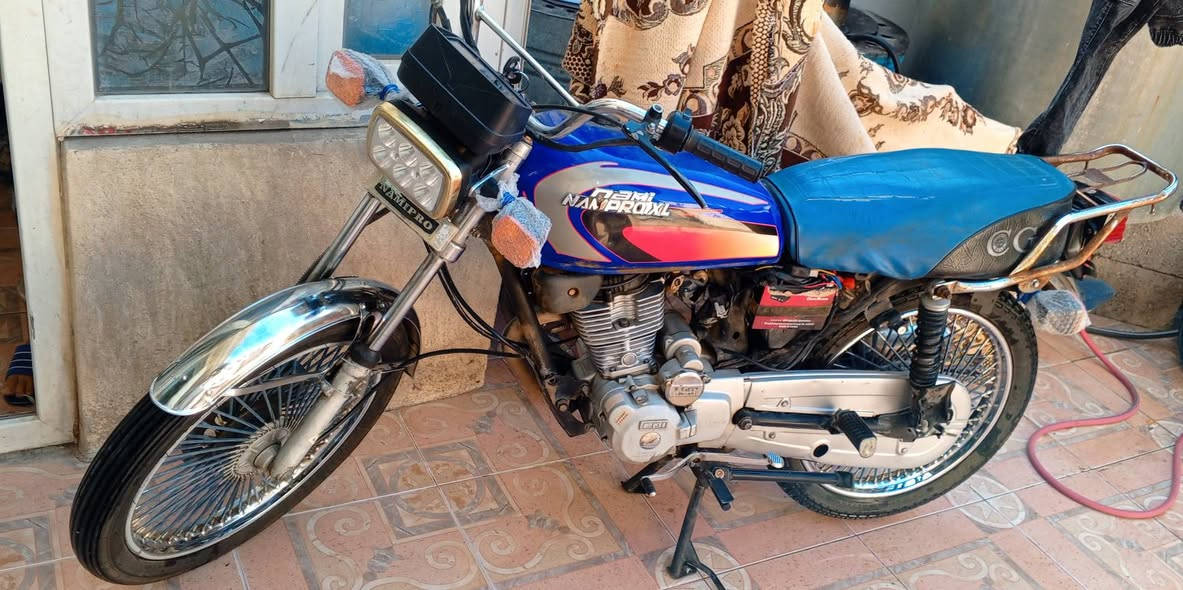 للبيع موديل 21 سعر 425 بي مجال
الشراي يخابر ***********

