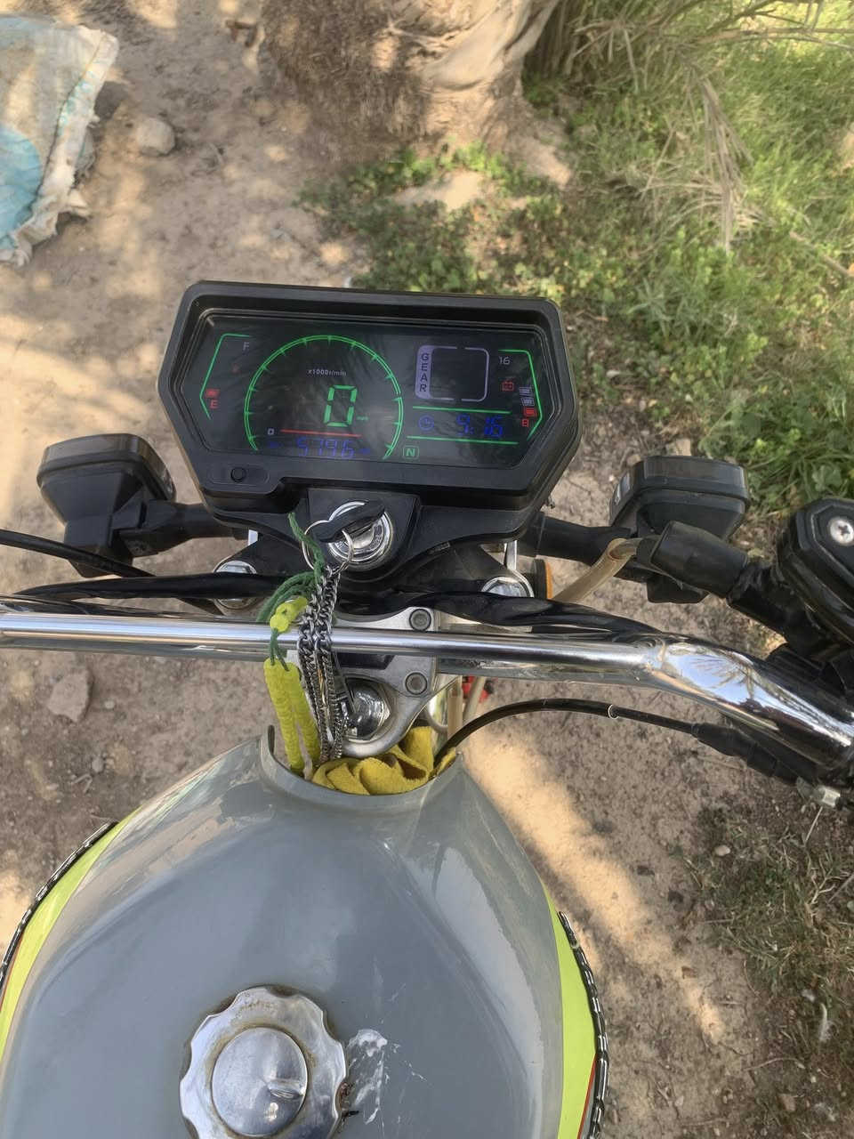 السلام عليكم شباب دراجه لبيع موديل 2025 اوراق سعرهه 800 الاستفسار والاتصال على هاذا الرقم ***********
